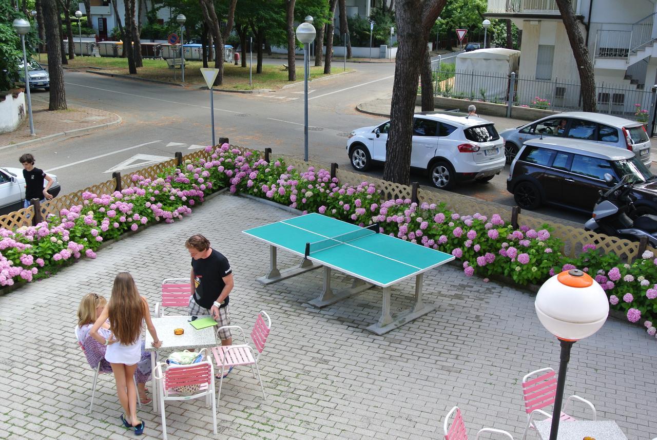 Hotel Toschi Lido di Classe Exterior photo