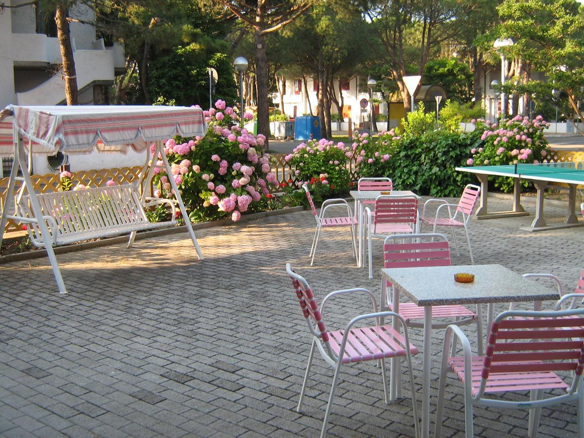 Hotel Toschi Lido di Classe Exterior photo